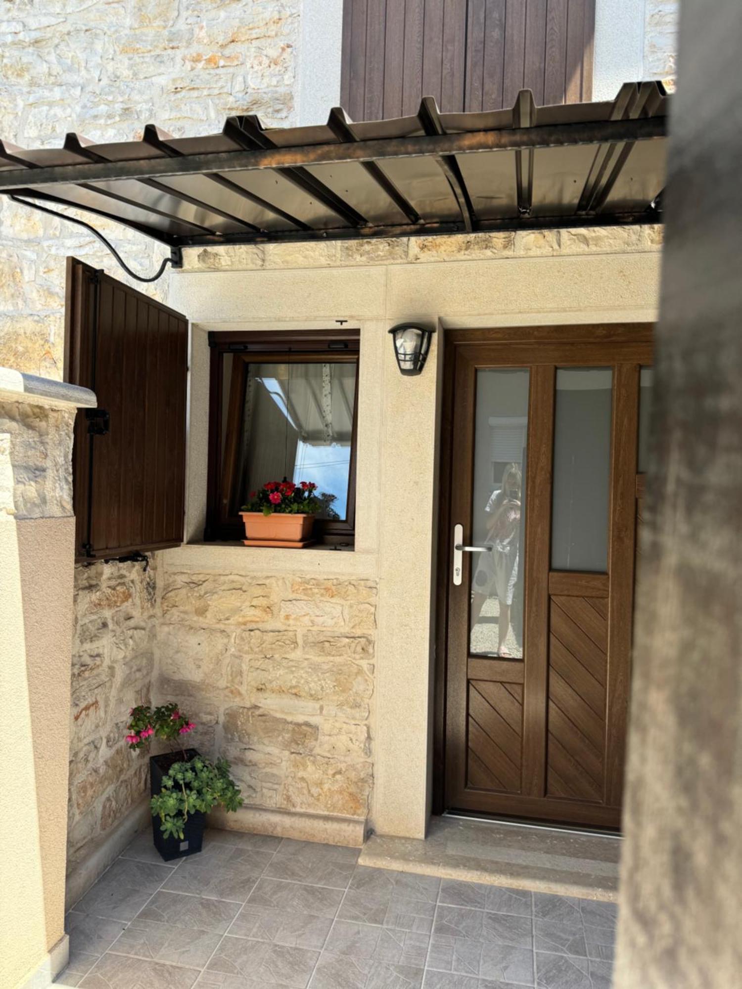 Apartman Ajhner Tar-Vabriga Esterno foto