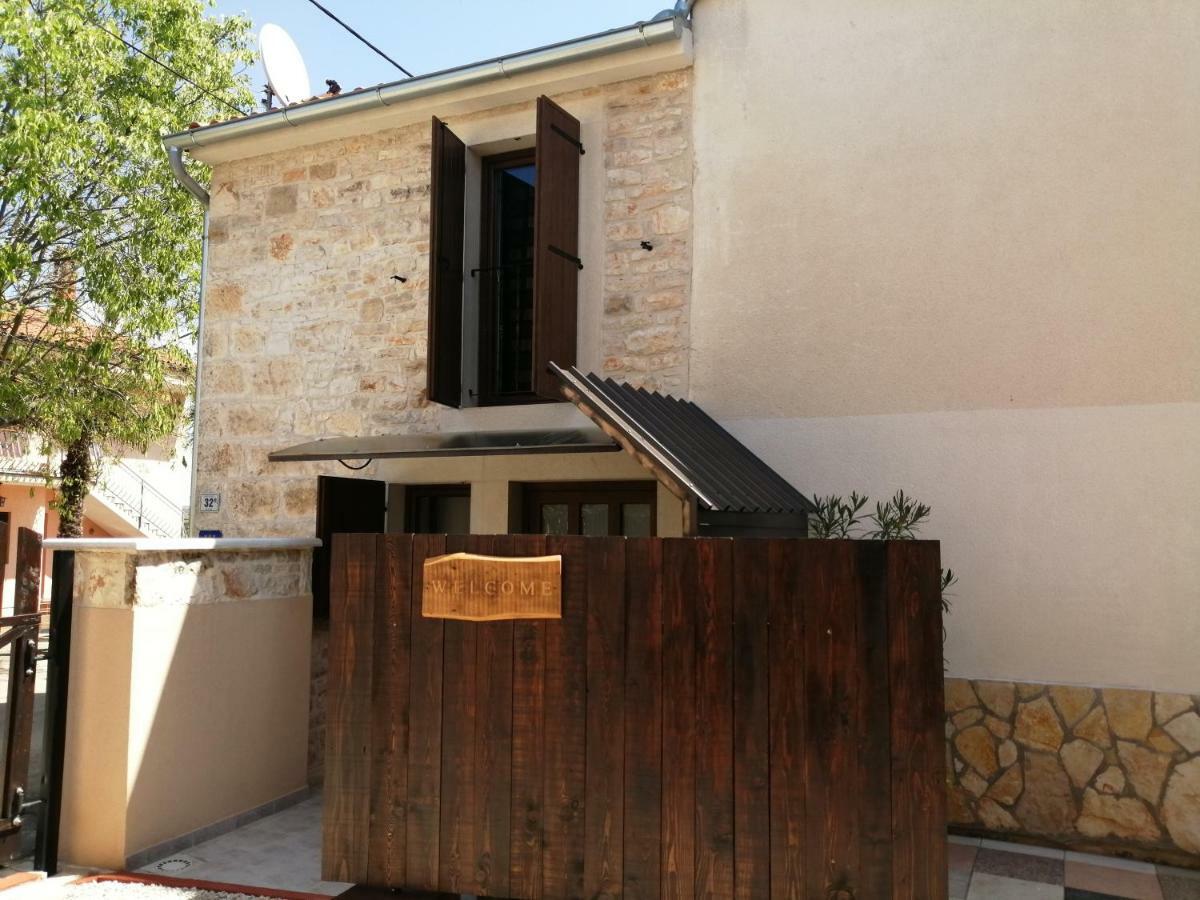 Apartman Ajhner Tar-Vabriga Esterno foto